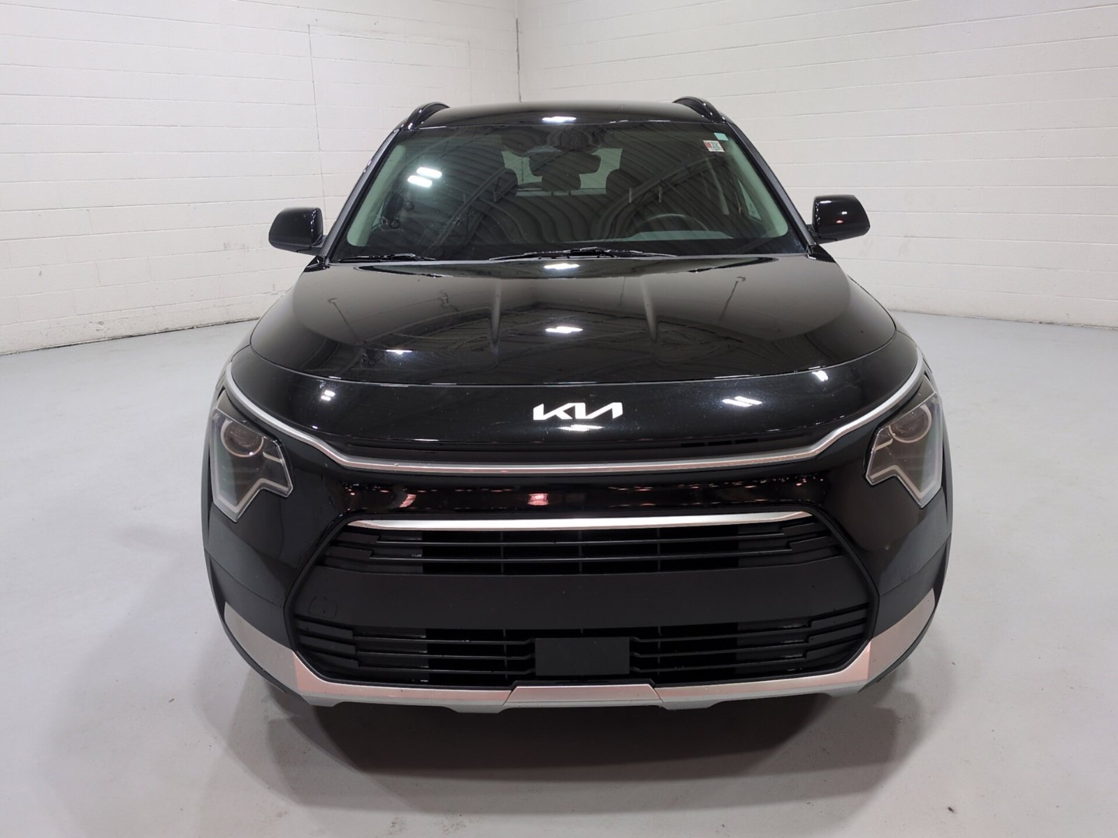 Certified 2024 Kia Niro EX FWD image 8