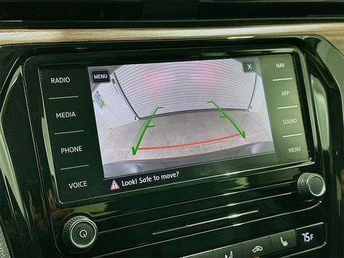 Used 2020 Volkswagen Passat 2.0T SEL image 14