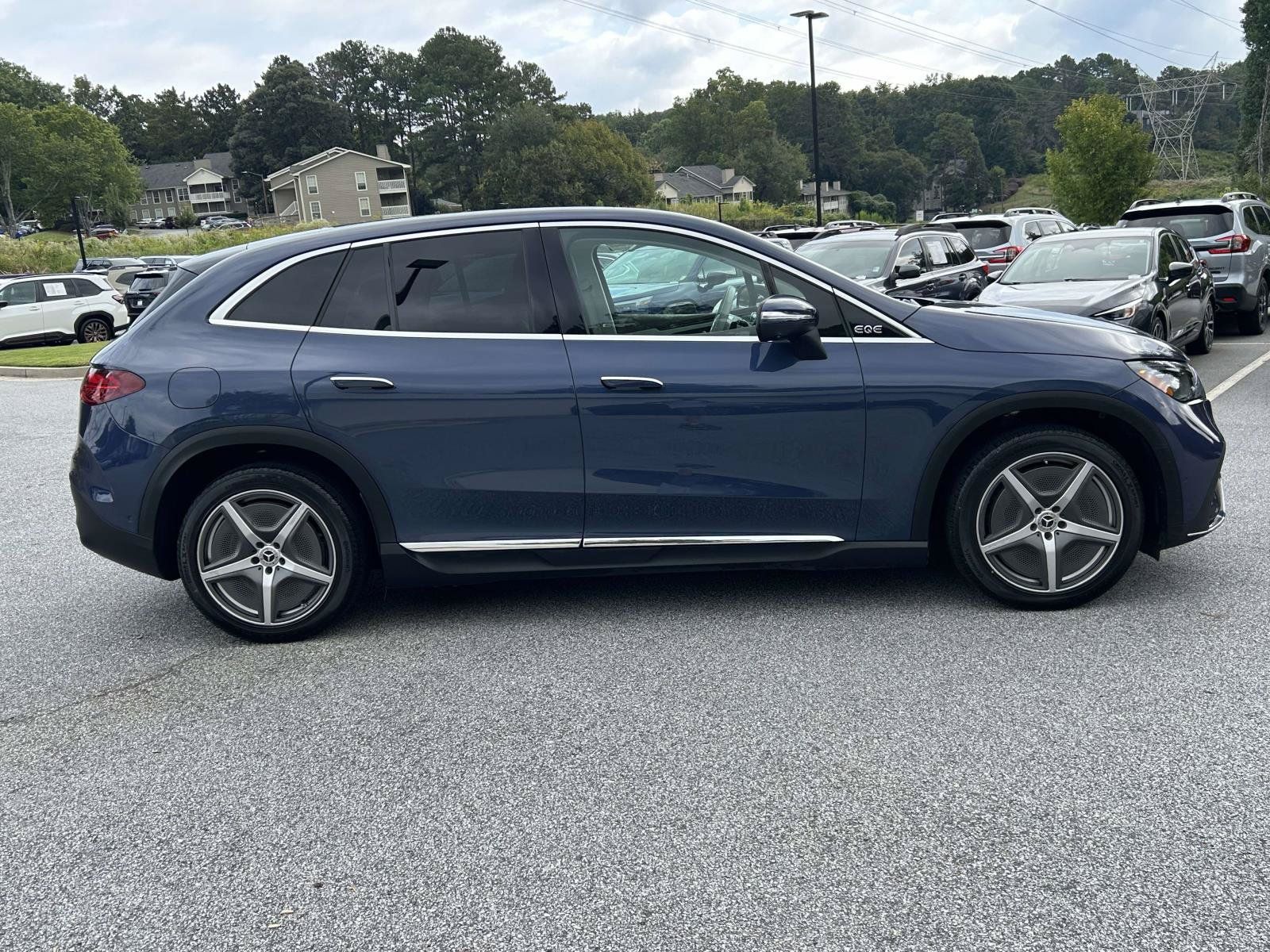 Used 2023 Mercedes-Benz EQE 500 4MATIC SUV image 6