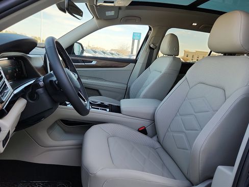 New 2026 Volkswagen Atlas SE image 13