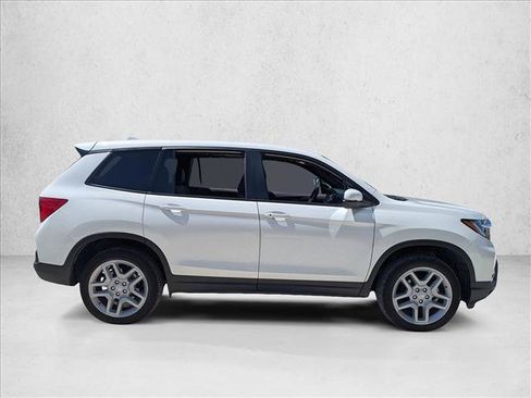 Used 2024 Honda Passport EX-L image 2