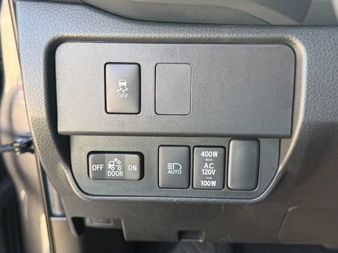 Used 2023 Toyota Tacoma TRD Off-Road w/ Technology Package AWD/4WD image 20