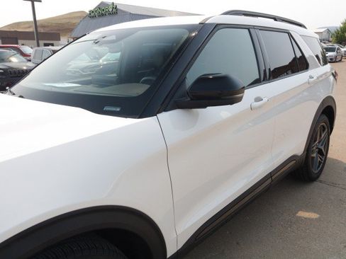 Used 2025 Ford Explorer ST AWD/4WD image 7
