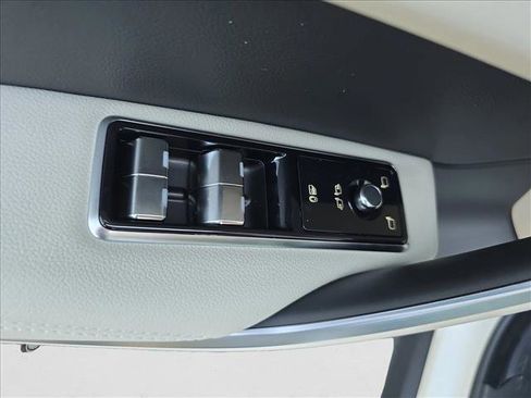 New 2026 Jaguar F-PACE R-Dynamic S image 24