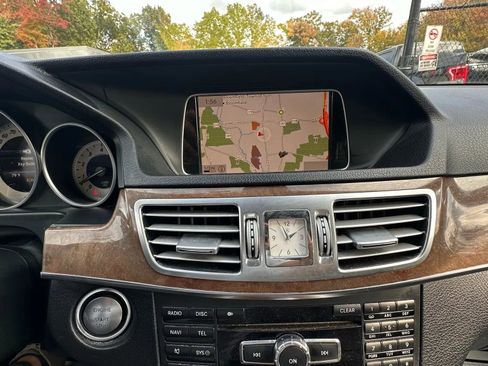 Used 2014 Mercedes-Benz E 350 4MATIC Sedan image 15