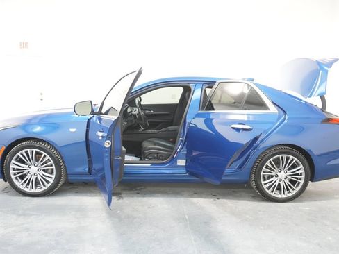 Used 2021 Cadillac CT4 Premium Luxury image 30