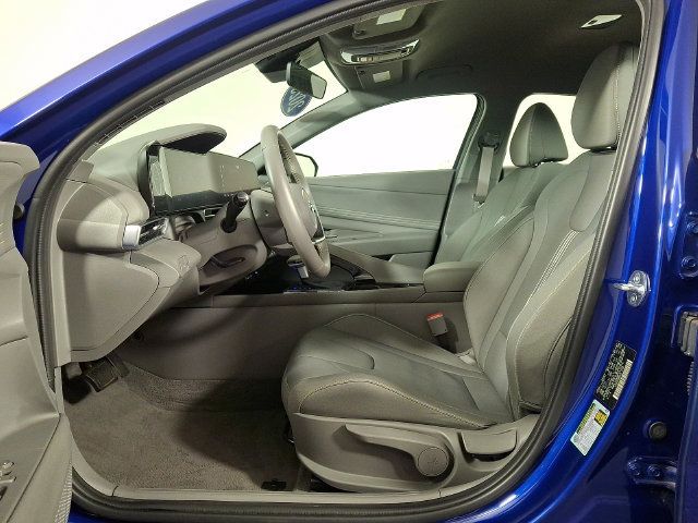 Used 2023 Hyundai Elantra SEL w/ Convenience Package FWD image 15
