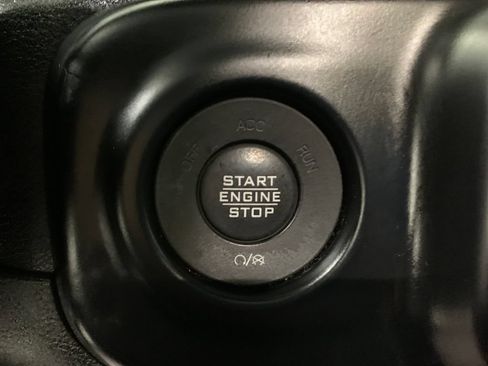 Used 2022 Jeep Wrangler Unlimited Sport AWD/4WD image 25