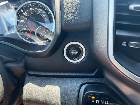 Used 2020 RAM 1500 Big Horn AWD/4WD image 18