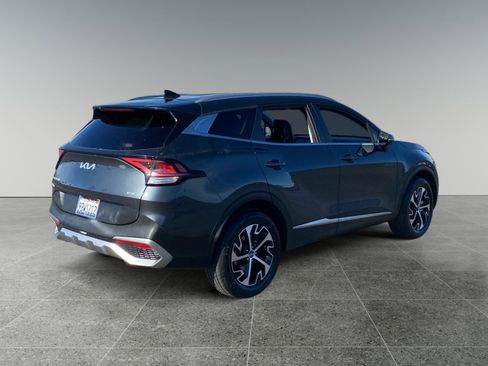 Used 2023 Kia Sportage EX image 5