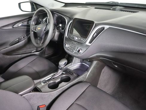 Used 2025 Chevrolet Malibu LT FWD image 25