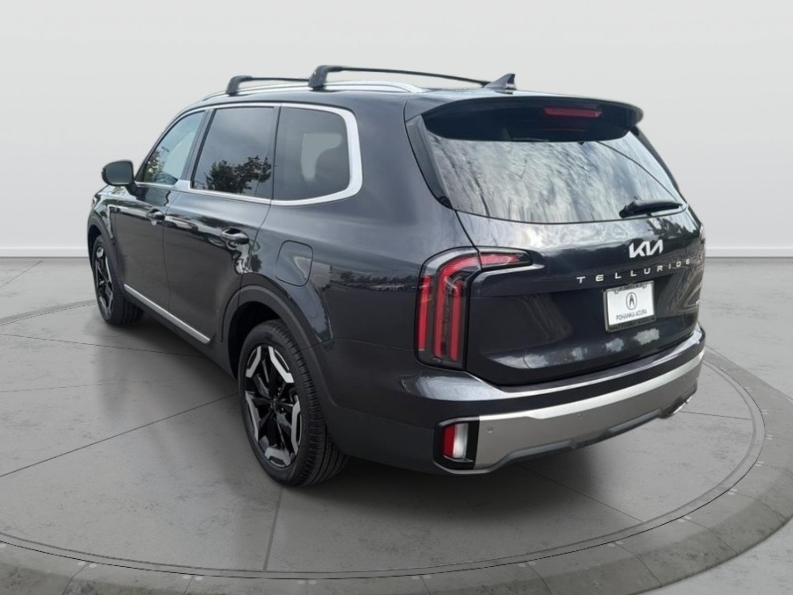 Used 2025 Kia Telluride EX w/ EX Captain's Chair Package AWD/4WD image 5