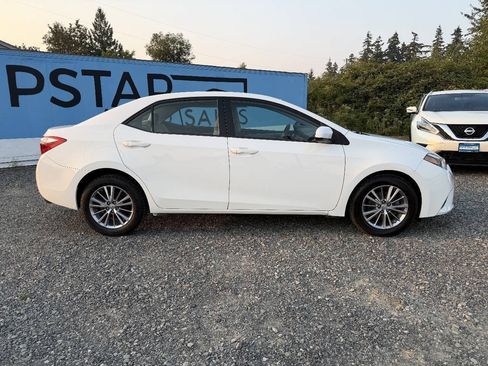 Used 2014 Toyota Corolla LE FWD image 2