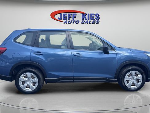 Used 2021 Subaru Forester AWD/4WD image 4
