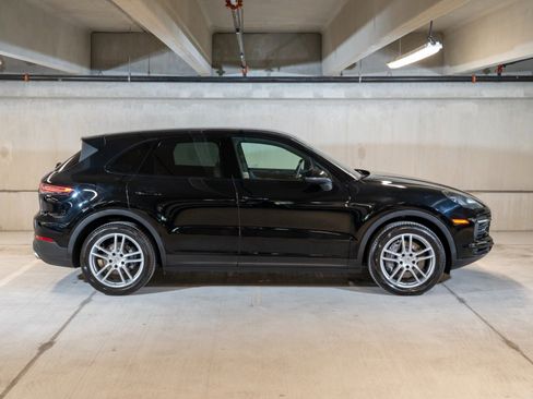 Certified 2022 Porsche Cayenne AWD/4WD image 8