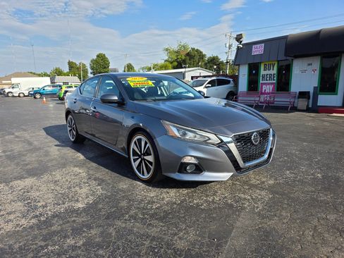 Used 2020 Nissan Altima 2.5 SL FWD image 7