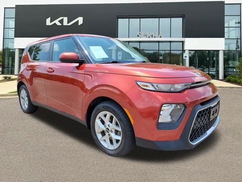 Used 2020 Kia Soul S FWD image 1