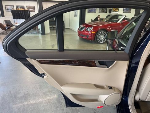 Used 2014 Mercedes-Benz C 300 4MATIC Sedan image 42