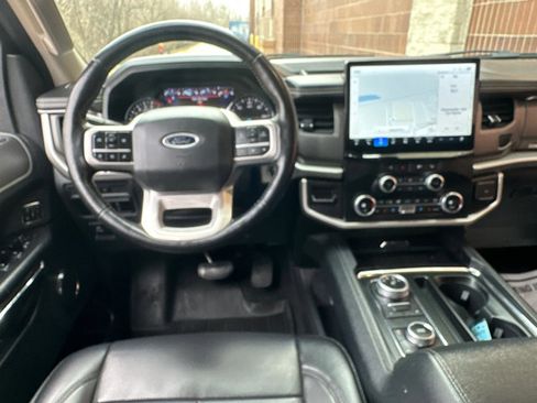 Used 2024 Ford Expedition Max XLT image 15