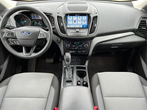 Used 2019 Ford Escape SE image 3
