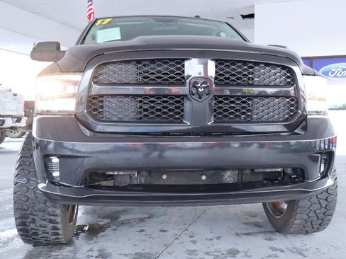 Used 2017 RAM 1500 Express w/ Black Ram 1500 Express Group RWD image 11