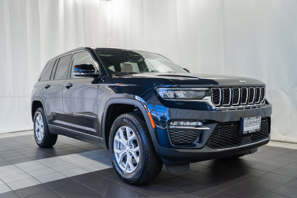 Certified 2023 Jeep Grand Cherokee Limited AWD/4WD image 1