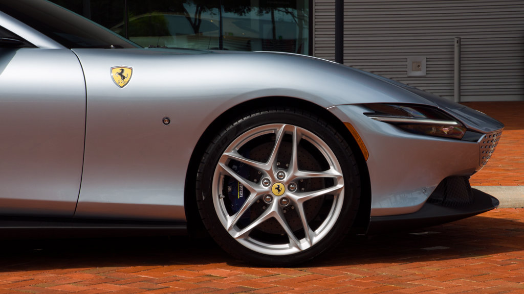 Certified 2026 Ferrari Roma Spider RWD image 9