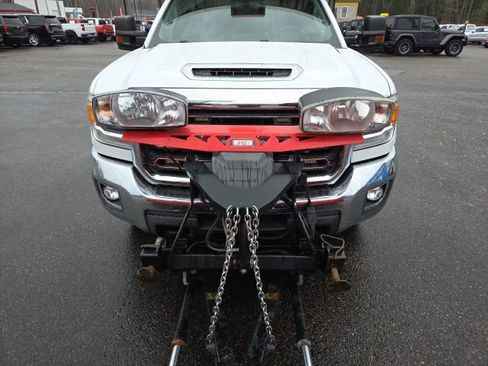 Used 2018 GMC Sierra 3500 SLE w/ SLE Preferred Package image 18