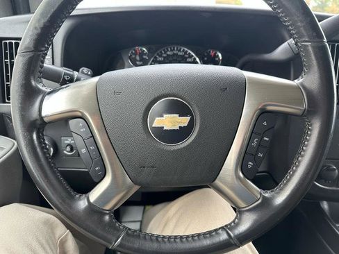 Used 2018 Chevrolet Express 2500 w/ Driver Convenience Package image 9