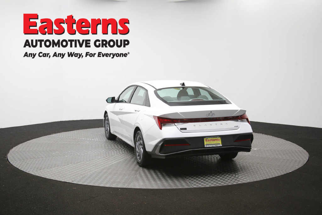 Used 2026 Hyundai Elantra Hybrid FWD image 67