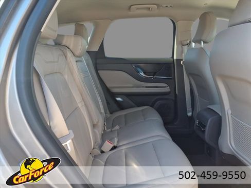 Used 2021 Lincoln Corsair AWD image 11