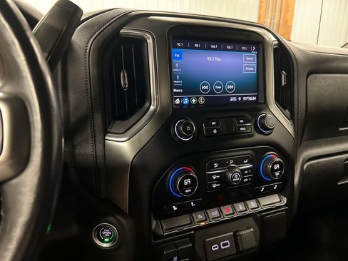 Certified 2020 Chevrolet Silverado 1500 RST AWD/4WD image 22