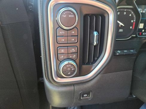 Used 2021 GMC Sierra 1500 AT4 w/ AT4 Value Package AWD/4WD image 18