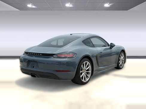 Used 2018 Porsche 718 Cayman RWD image 9