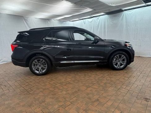 Certified 2025 Ford Explorer Active w/ Active Comfort Package AWD/4WD image 11