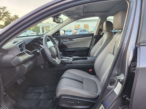 Used 2016 Honda Civic Touring image 9