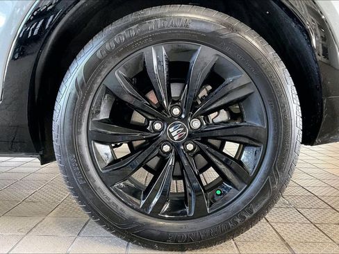 Used 2024 Buick Envista Sport Touring w/ Convenience I Package FWD image 32