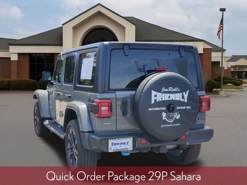 Used 2023 Jeep Wrangler Unlimited Sahara w/ Cold Weather Group AWD/4WD image 3