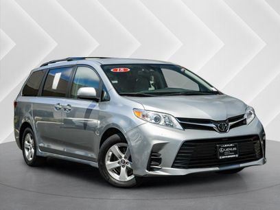 Used 2018 Toyota Sienna LE