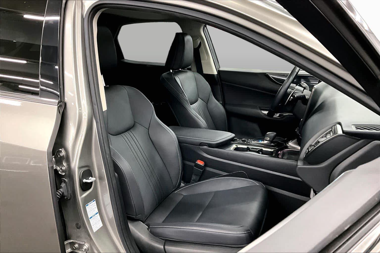 Used 2022 Lexus NX 350h AWD image 9