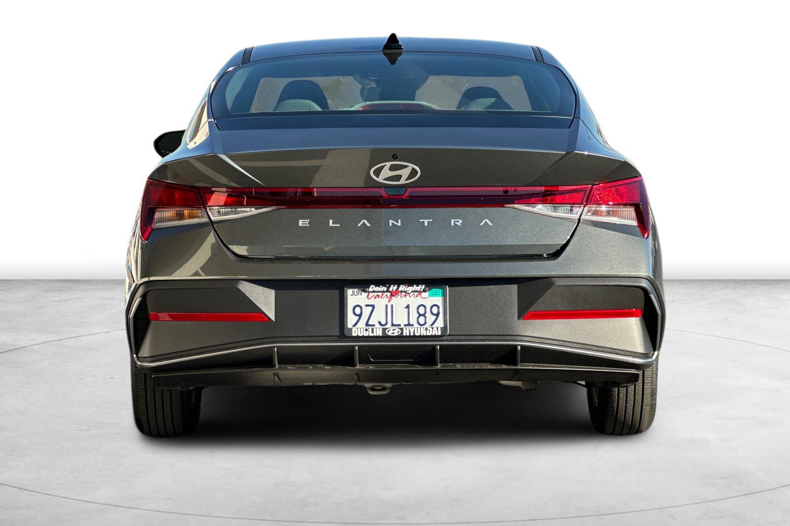 Certified 2026 Hyundai Elantra SE FWD image 6