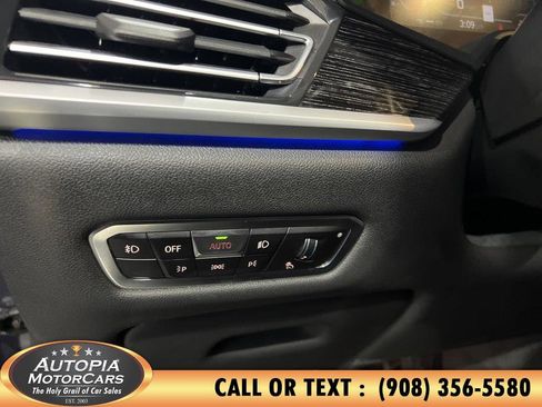 Used 2021 BMW X7 M50i AWD/4WD image 27
