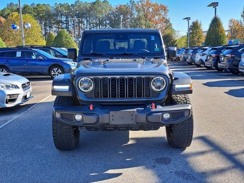 Used 2024 Jeep Gladiator Rubicon image 3