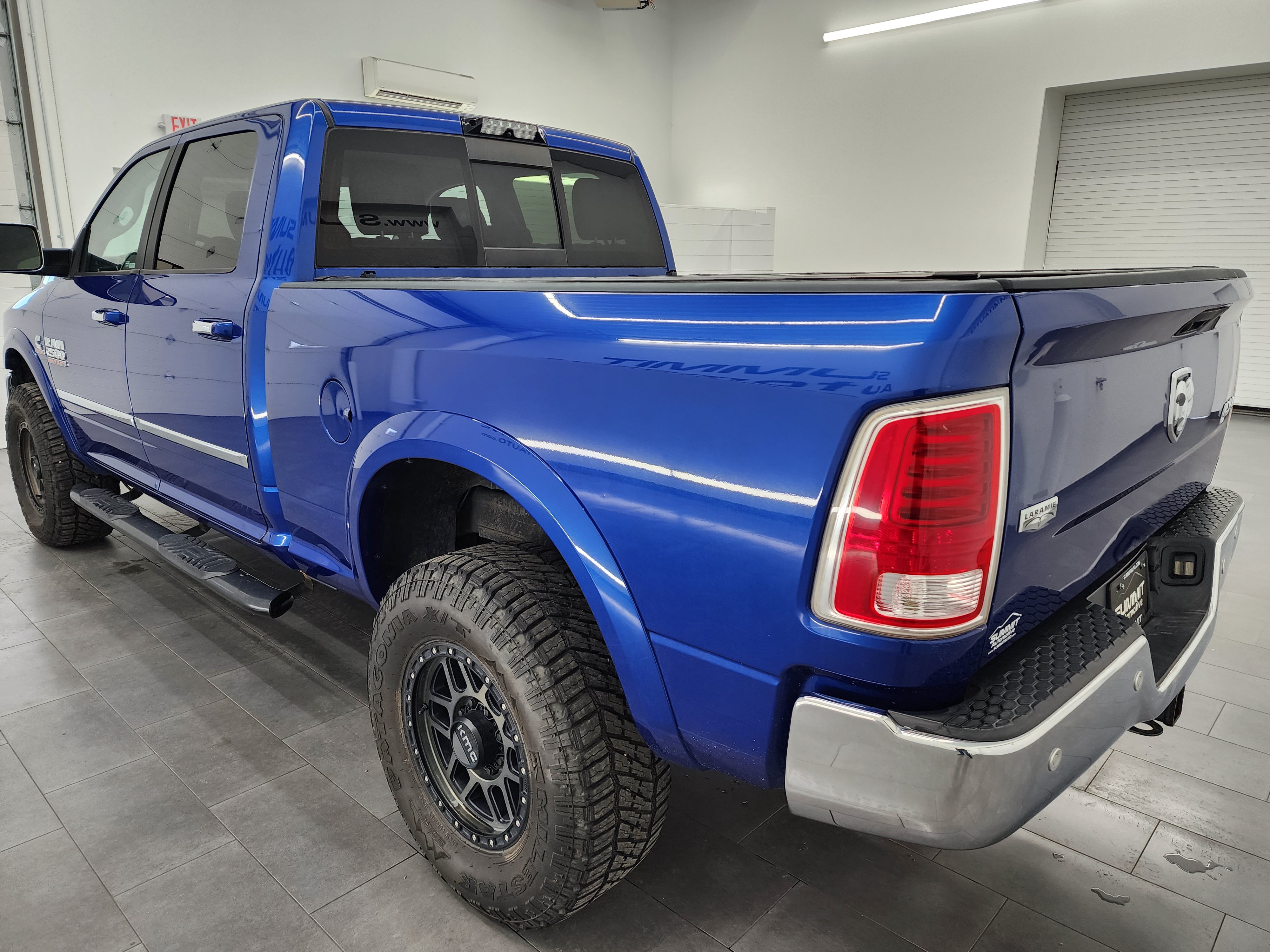 Used 2017 RAM 2500 Laramie AWD/4WD image 6