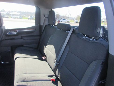 New 2026 GMC Sierra 1500 SLE w/ Max Trailering Package image 14