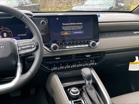 New 2025 Chevrolet Colorado ZR2 w/ Midnight Edition image 13