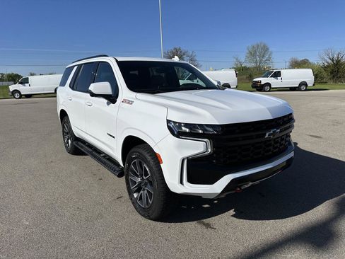 Used 2023 Chevrolet Tahoe Z71 w/ Luxury Package AWD/4WD image 8