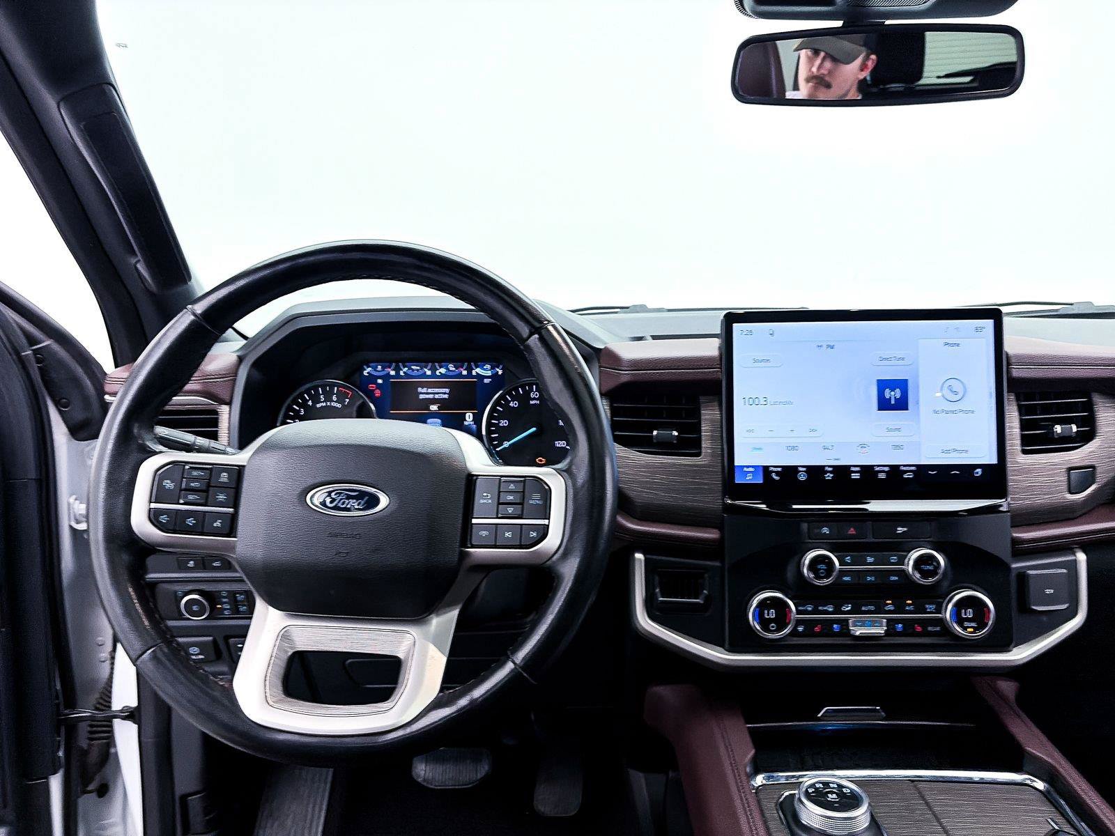 Used 2024 Ford Expedition Limited AWD/4WD image 7