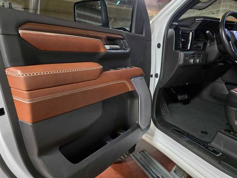 Used 2024 GMC Sierra 2500 Denali Ultimate image 19