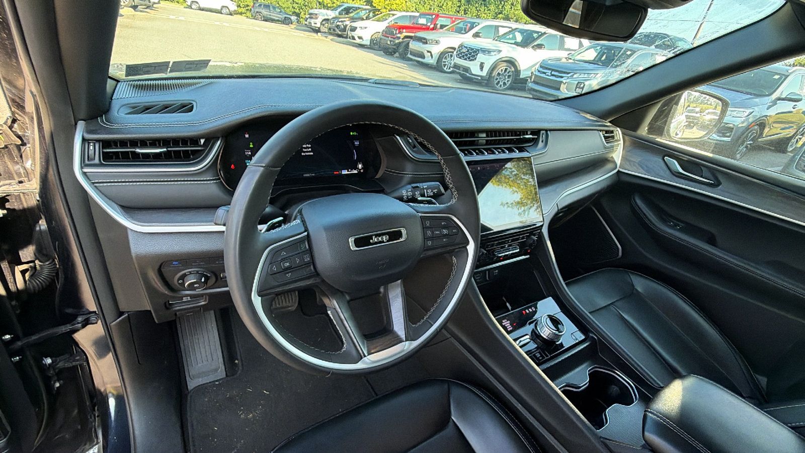 Used 2024 Jeep Grand Cherokee Limited 4xe AWD/4WD image 25